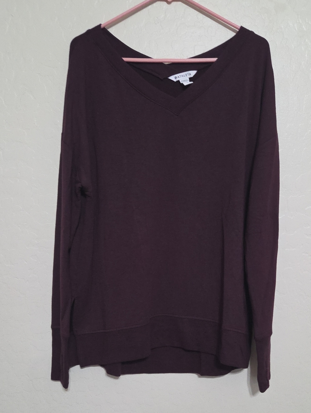 Athleta V-Neck Pullover Sweatshirt in Plum